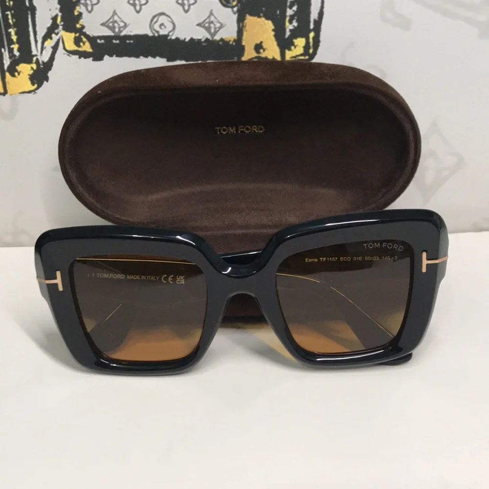 New Authentic Tom Ford TF1157 01E “Esme” Sunglasses – Shiny Black with Brown Len